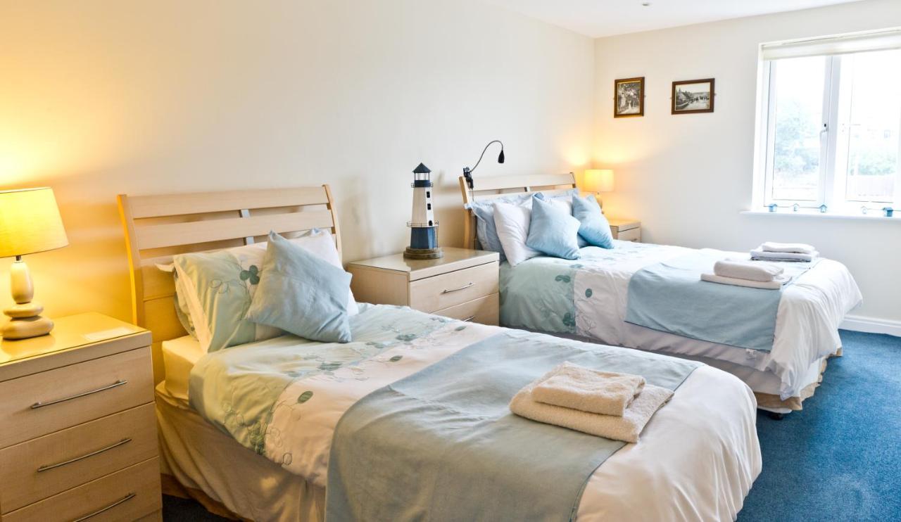 Watermark Apartments Whitby Room photo