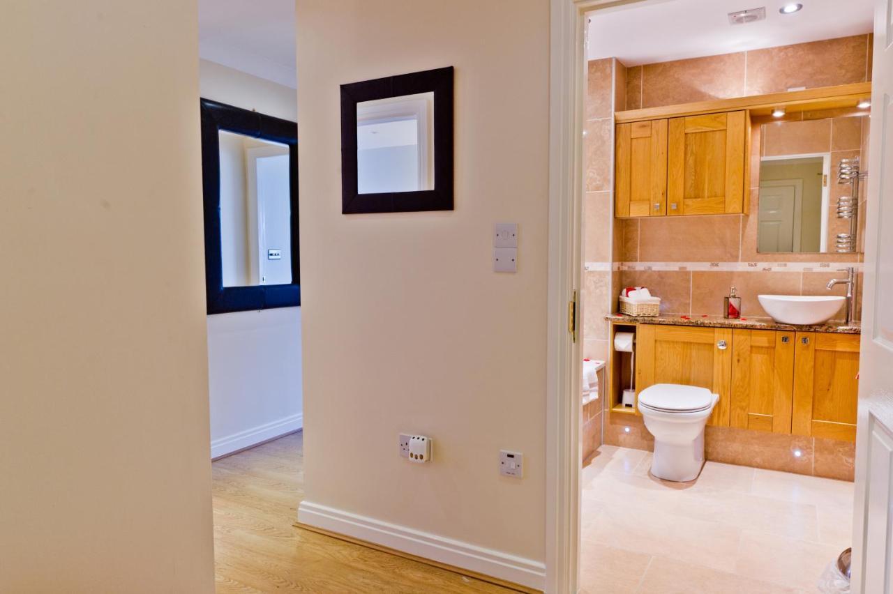 Watermark Apartments Whitby Room photo
